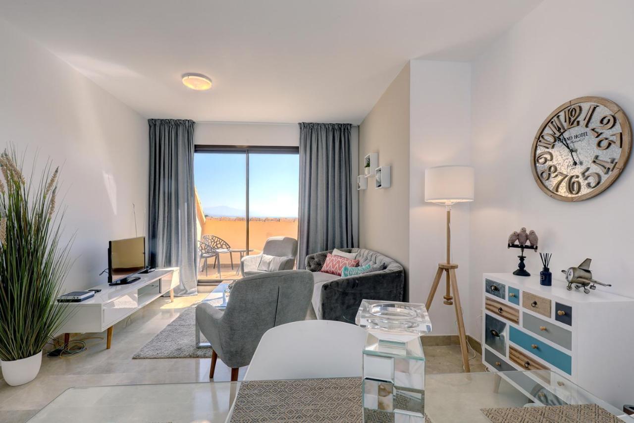 Duquesa Village Apartment - 2 Bed/2 Bath Apartment With Panoramic Sea Views Manilva Esterno foto