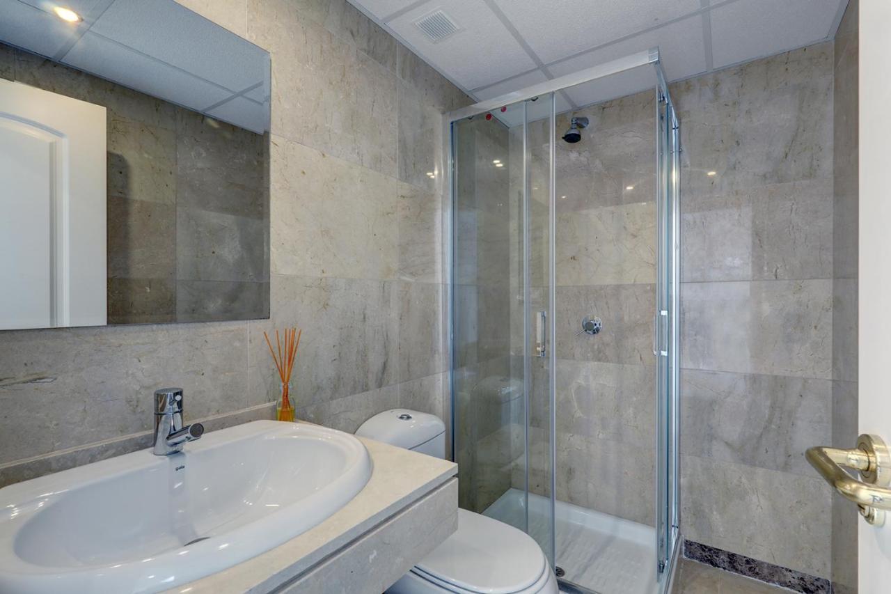 Duquesa Village Apartment - 2 Bed/2 Bath Apartment With Panoramic Sea Views Manilva Esterno foto