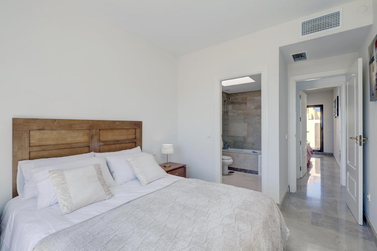 Duquesa Village Apartment - 2 Bed/2 Bath Apartment With Panoramic Sea Views Manilva Esterno foto