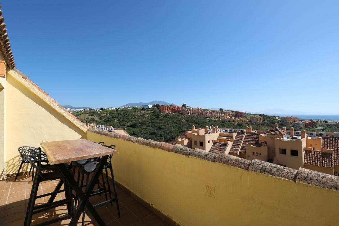 Duquesa Village Apartment - 2 Bed/2 Bath Apartment With Panoramic Sea Views Manilva Esterno foto