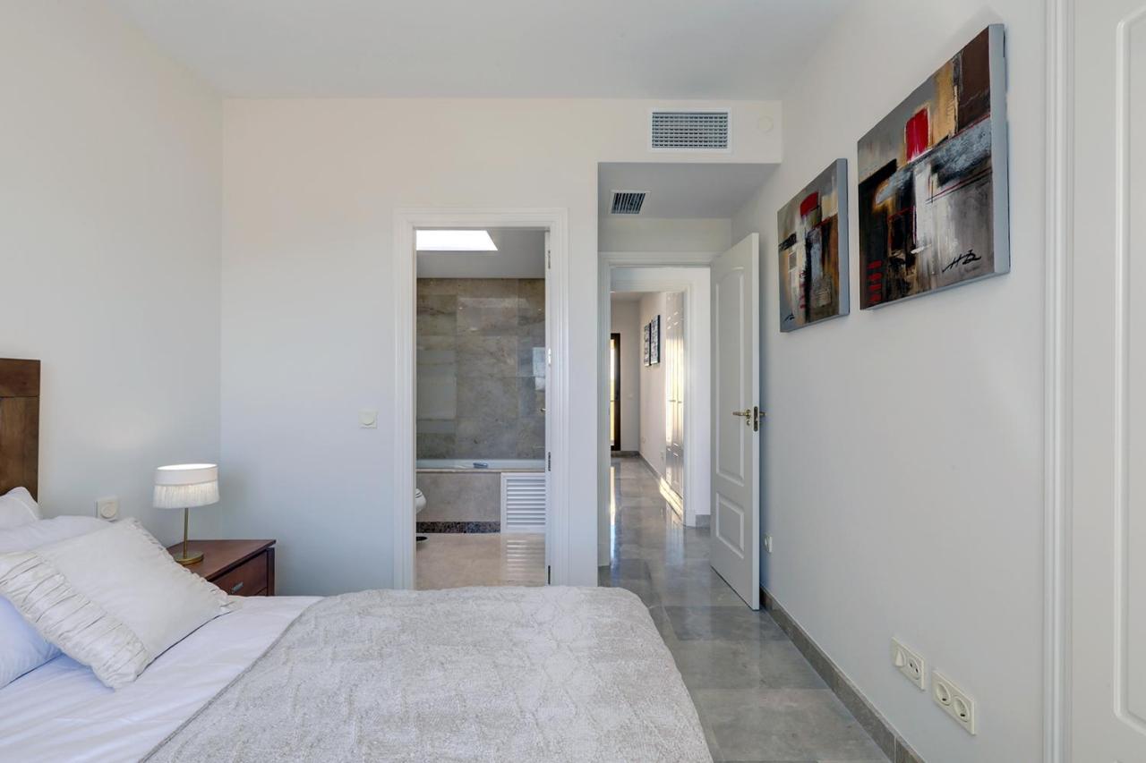 Duquesa Village Apartment - 2 Bed/2 Bath Apartment With Panoramic Sea Views Manilva Esterno foto