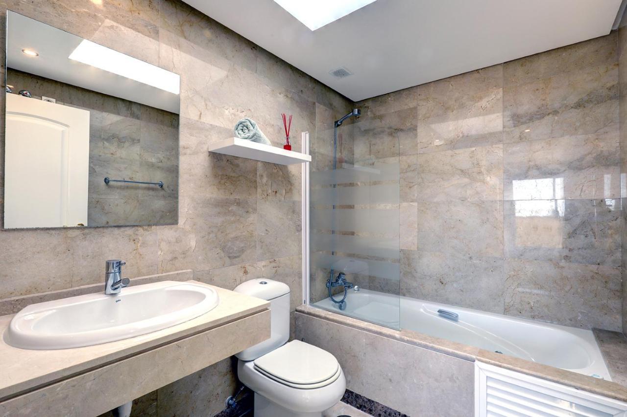 Duquesa Village Apartment - 2 Bed/2 Bath Apartment With Panoramic Sea Views Manilva Esterno foto