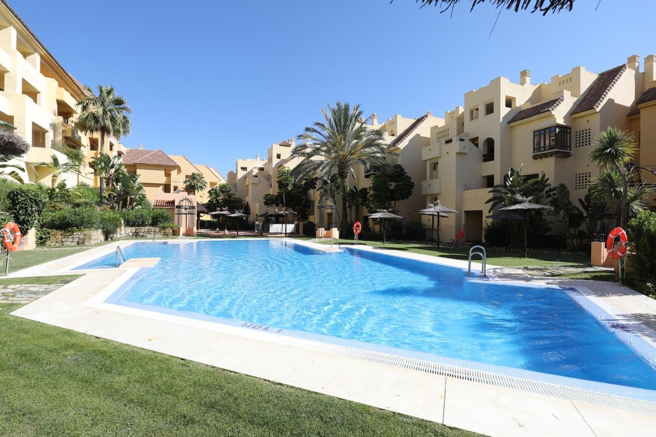 Duquesa Village Apartment - 2 Bed/2 Bath Apartment With Panoramic Sea Views Manilva Esterno foto